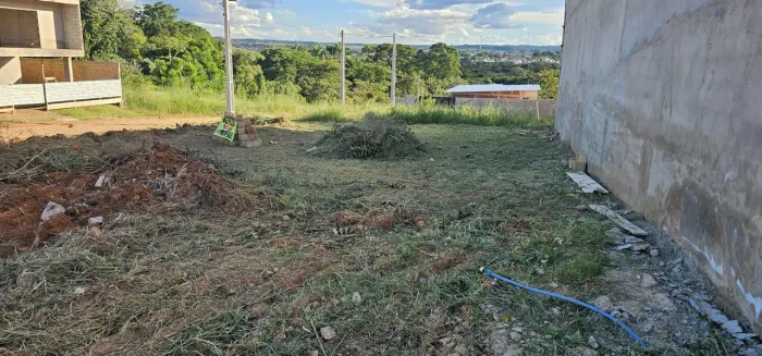Lote em condomínio no Jardim Botânico- Residencial Recanto da Villa