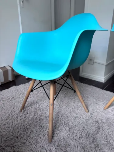 cadeira eames eiffel com braco