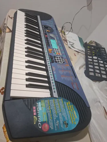 Piano Yamaha PSR 140