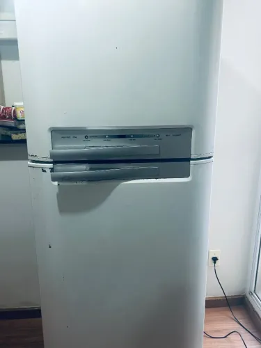 Geladeira duas portas Frost Free