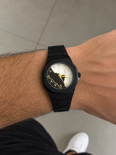 Relógio preto e branco NOVO