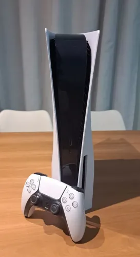 PS5 Fat Mídia Física 825GB - Leia a Descrição