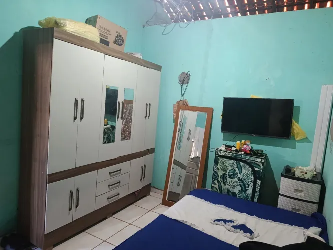 Vendo uma casa
