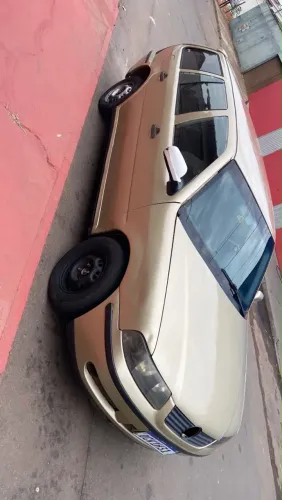 Volkswagen Parati 1000 MI 16V 2P E 4P 2000