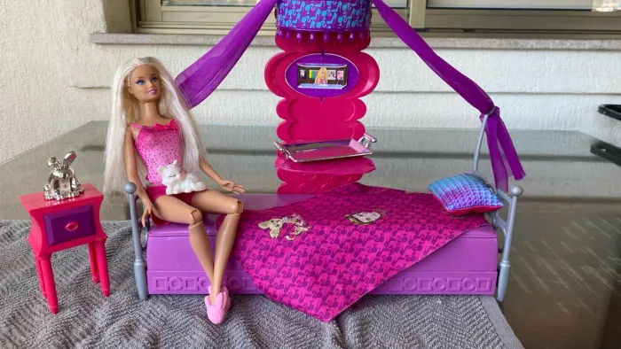 Barbie Bed to Breakfast Deluxe Bedroom and Doll Set