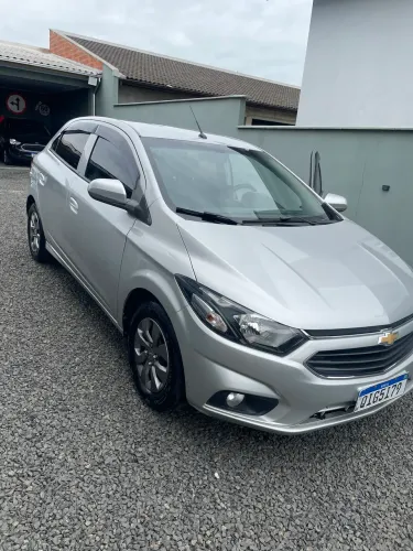 Chevrolet Onix Hatch LT 1.0 8V Flex Mec. 4P 2018