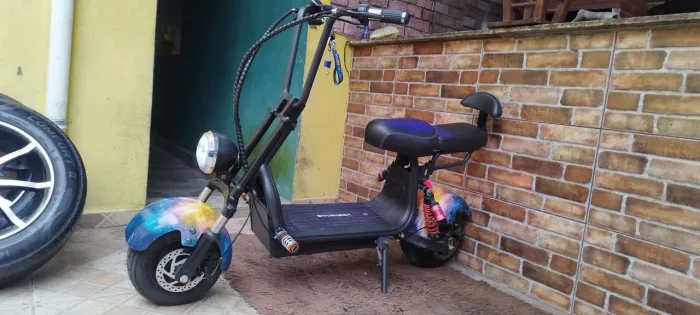Scooter elétrica praticamente nova