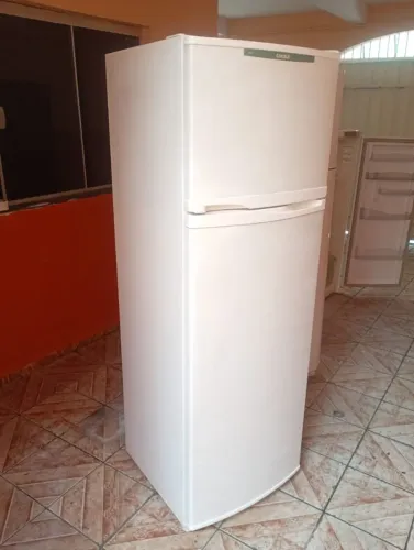 Geladeira 220v Consul duplex 400 litros conservada funcionando perfeitamente entrego