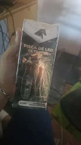 VENDO DOIS PARES DE PISCA/SETA PARA TWISTER, CB300R, FAN, TITAN OU BROS