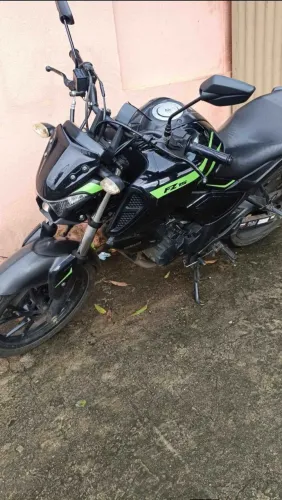 Yamaha FZ15 2022 Flex - Preta - Único Dono - chave reserva 