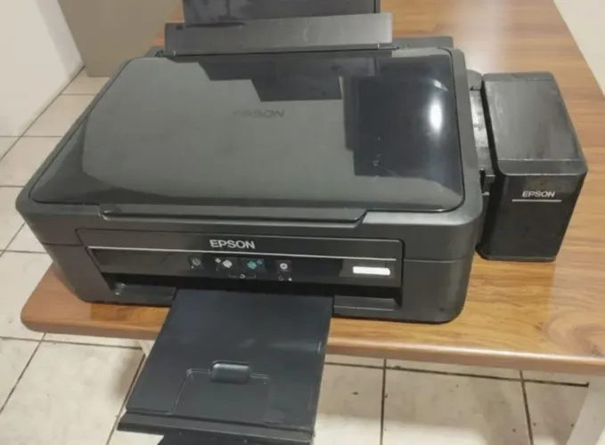 Impressora Epson EcoTank L380- Semi Nova -Multifuncional Tanque de Tinta, Print/Scan/Copy