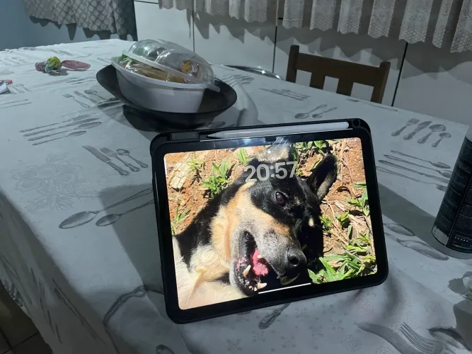 iPad 11 128 GB com caneta