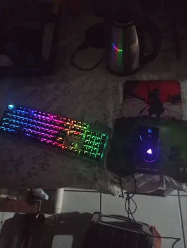 Vendo kit mobilador, teclado 100%mecanico mouse profissional 4800 dpi ,+adaptador tipo c