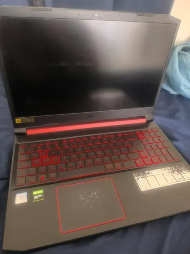Acer nitro 5, GTX 1650, Intel i5, 8gb ram, 1Tb NVME m.2