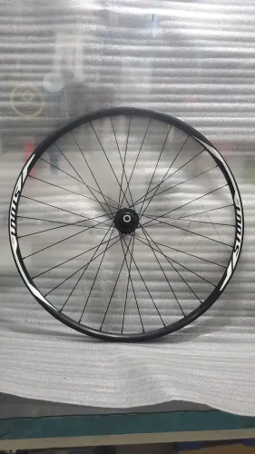 Roda Traseira Stout Xc Assimetrica com cubo Formula de rolamento, Passante 142x12