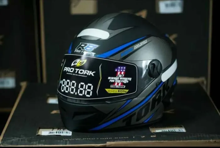 CAPACETE R8/NOVO NA CAIXA/ MAIS BRINDE!