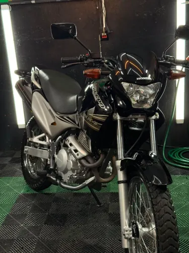 RARIDADE FALCON 2008 COM APENAS 4874 KM