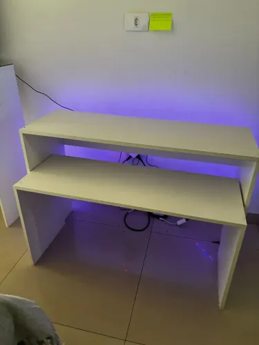 Mesa Gamer Escrivaninha MDF Branca com Painel Elevado - Setup Home Office