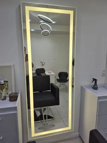 Vendo 2 espelhos para salão de beleza, barbearia ou studio