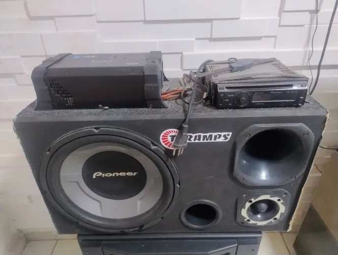 Caixa trio automotiva