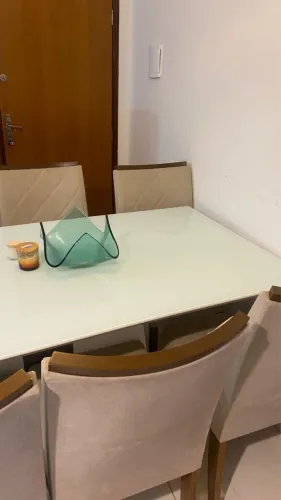 Mesa de Jantar 6 lugares com Tampo de Vidro + 6 cadeiras