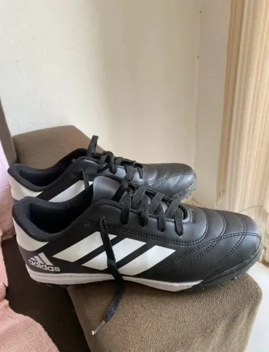 Chuteira Adidas Society 40