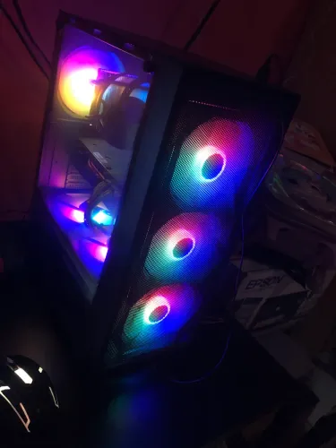 PC GAMER AMD RX 5700 XT MAIS CONTROLE GAMESIR NOVO - TROCO POR PS5