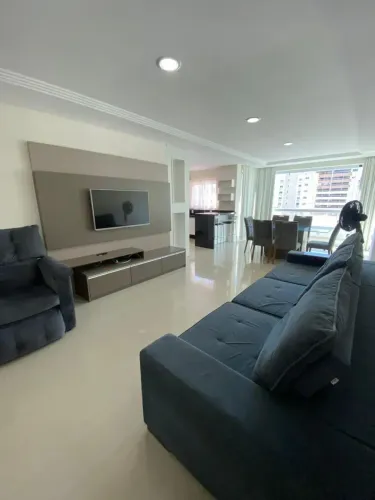 Aluguel anual 2 suítes e 2 demi suítes - Centro - Balneário Camboriú