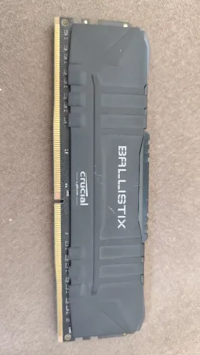 Memória DDR4 8GB (última unidade)