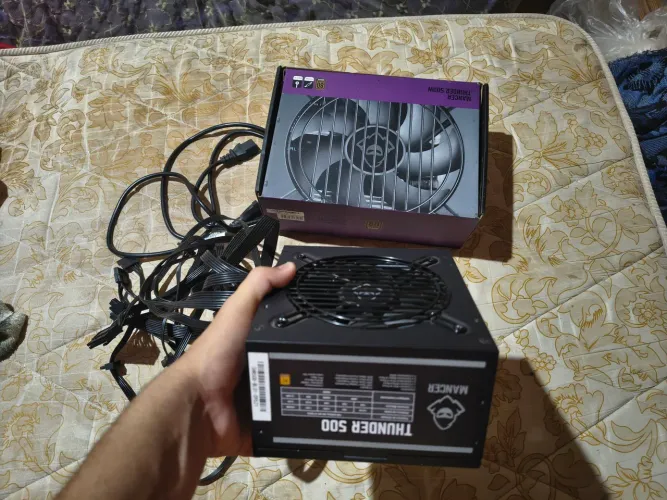 Fonte mance thunder 500W 80plus bronze semi nova usada poucas vezes