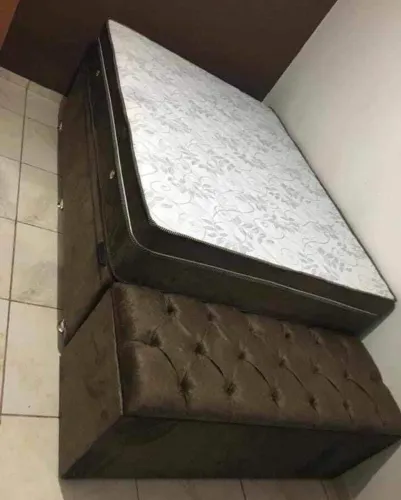 Cama casal com baú recamier 