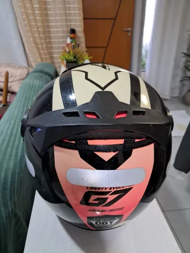 Venda capacete  feminina