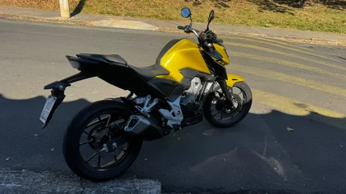 Honda CB 300 F