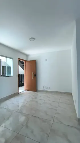 Aluguel 2 quartos, Águas Lindas, 1 vaga de garagem, varanda, área de lazer.