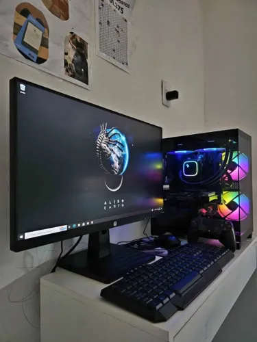 Placa mãe: Asus TUF Plus  Gaming ||  Processador: Ryzen 5 5500 3.60 GHz. Placa de video: R