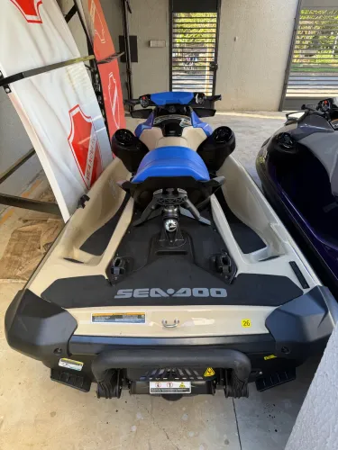 Jet ski sea doo wake 170