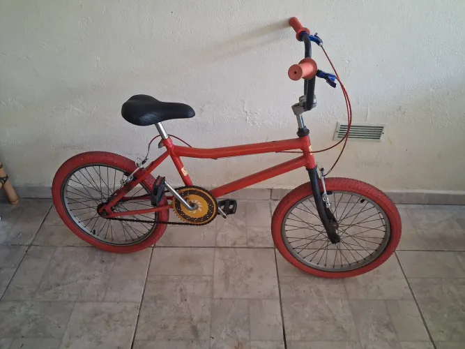 Bmx boa com peças legais