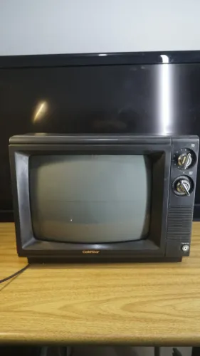 Tv de luxo antiga 