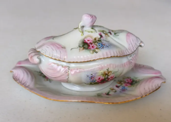 Antiga Molheira com Tampa e Presentoir Porcelana Teixeira - 200 ml