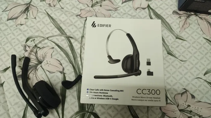 Headphone Edifier