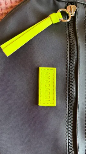 Pochetes Ana Capri
