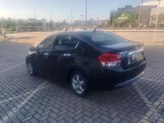 Honda City Sedan LX 1.5 Flex 16V 4P Aut. 2010