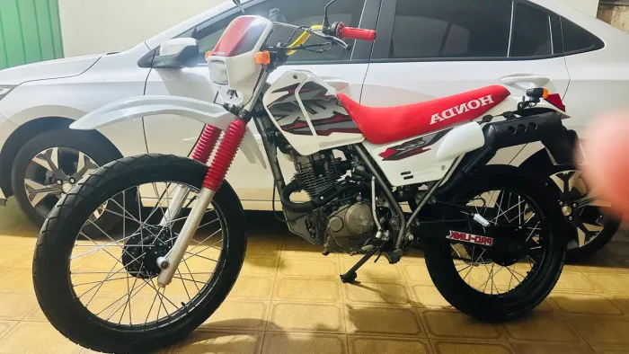 XLR 125 (oportunidade)