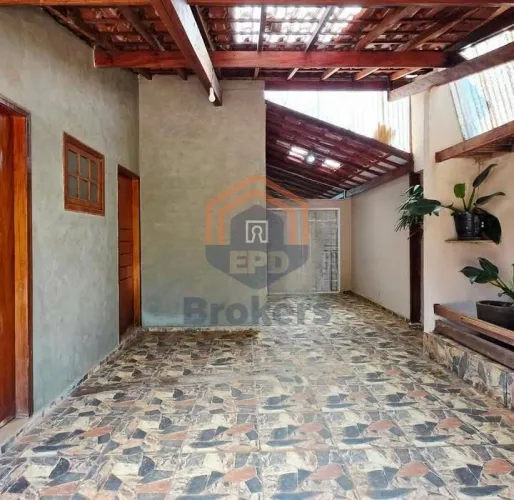 Casa em Estância Santa Lúcia - Jarinu