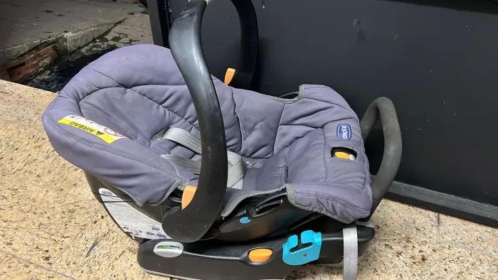 bebê conforto + base suporta até 13kg