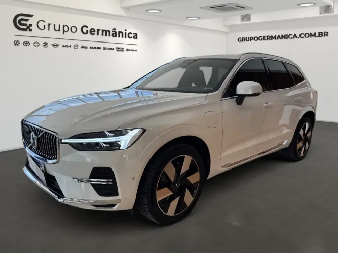 Volvo XC-60 T-8 Ultra 2.0 AWD (híbrido) 2025
