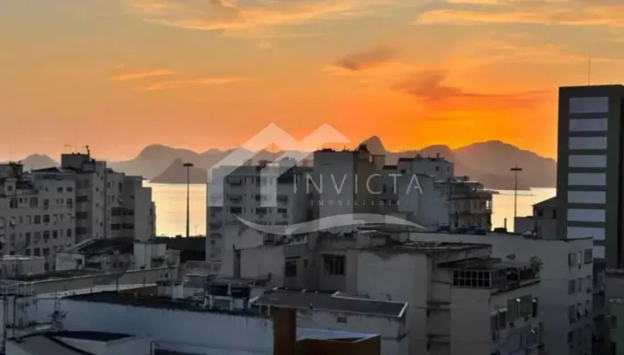 INCRIVEL COBERTURA COM VISTA PRO MAR NO CATETE!!!