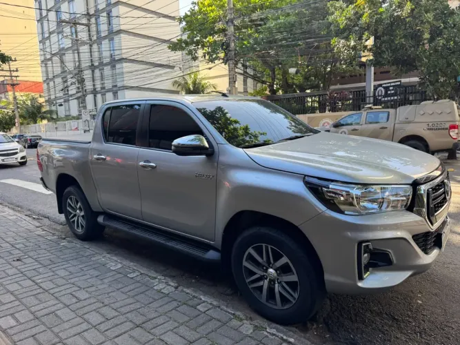 Toyota Hilux CD SRV 4X4 2.8 TDI Diesel Aut. 2020