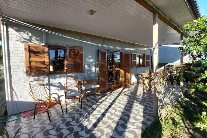 Casa de 148 m² a Apenas 350m do Mar no Jardim Ultramar | Terreno de Esquina