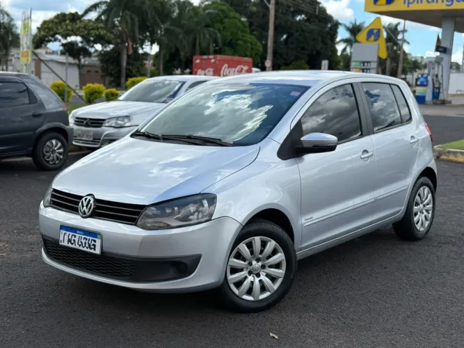 Volkswagen Fox 1.0 MI Total Flex 8V 5P 2014